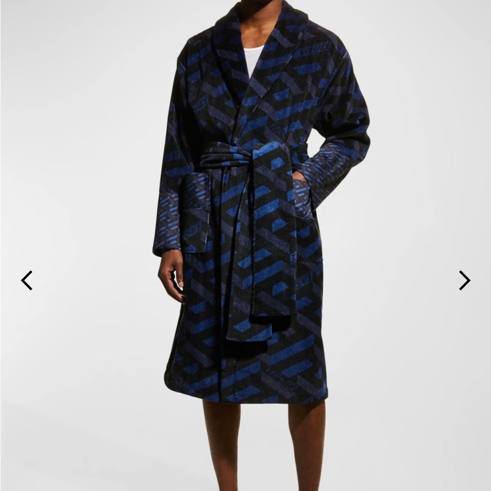 New with Tags 💯 Authentic Versace Robe with tags and original box (Unisex)